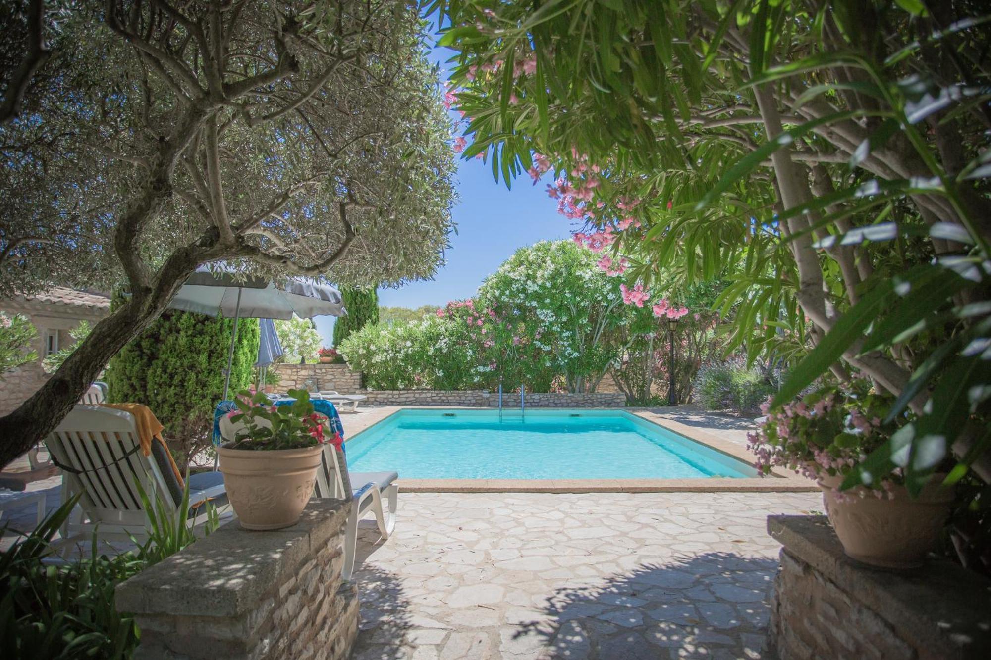 L'Enclos Des Lauriers Roses Cabrieres  Exterior photo